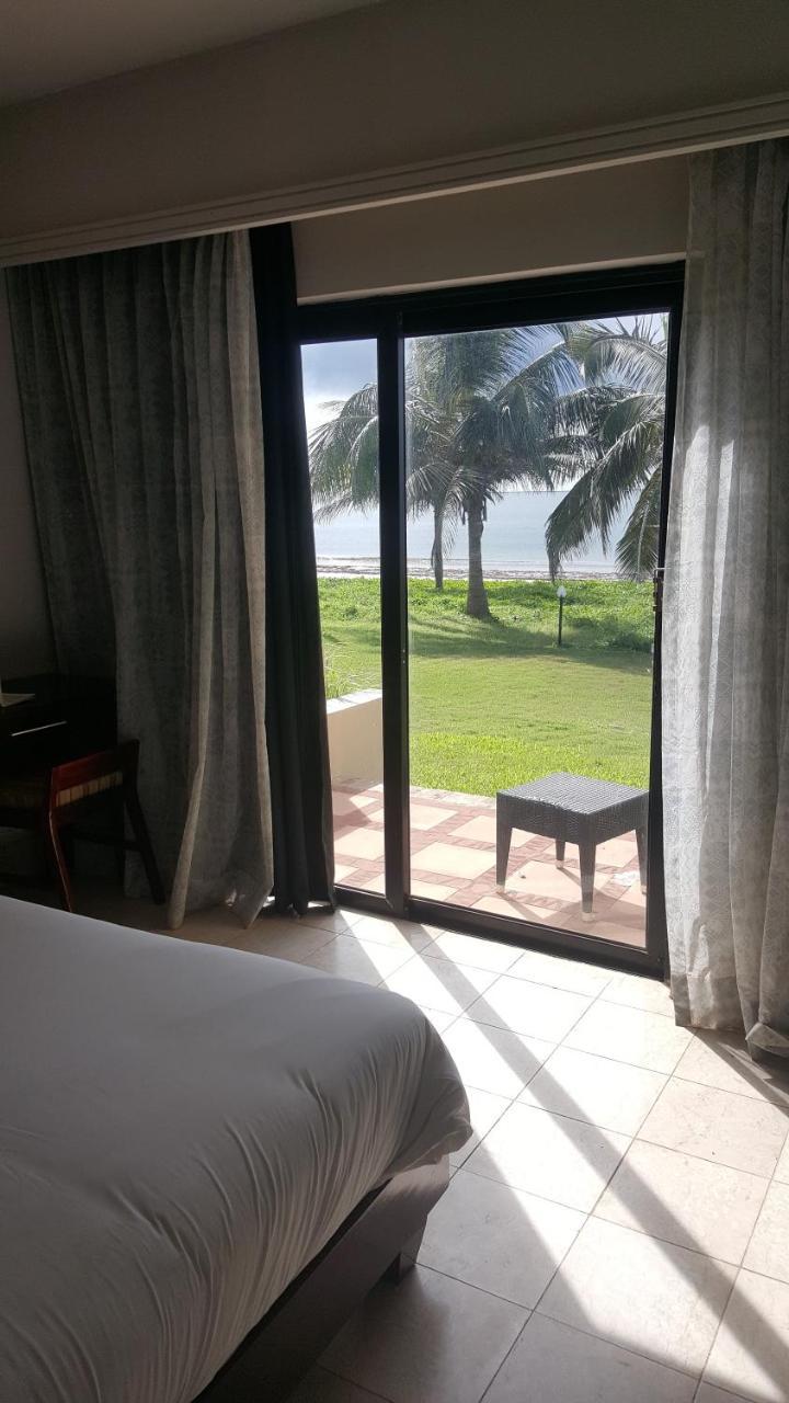 Labranda Coral Beach Resort Brufut Exterior photo